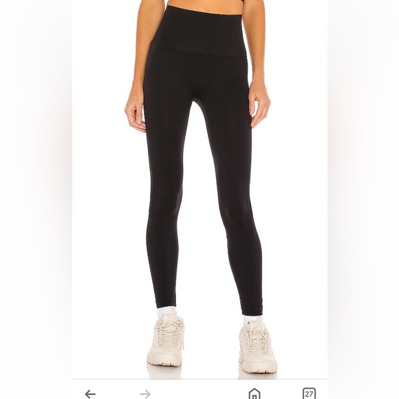 Spanx Look at me Leggings in size medium - Picture 2 of 4